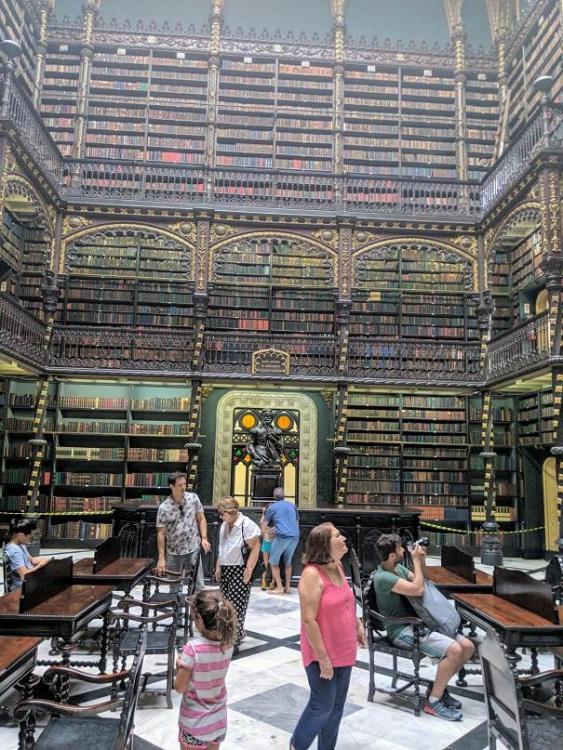 IMG_20180103_153048 Biblioteca Real enormous library stacks (2).jpg