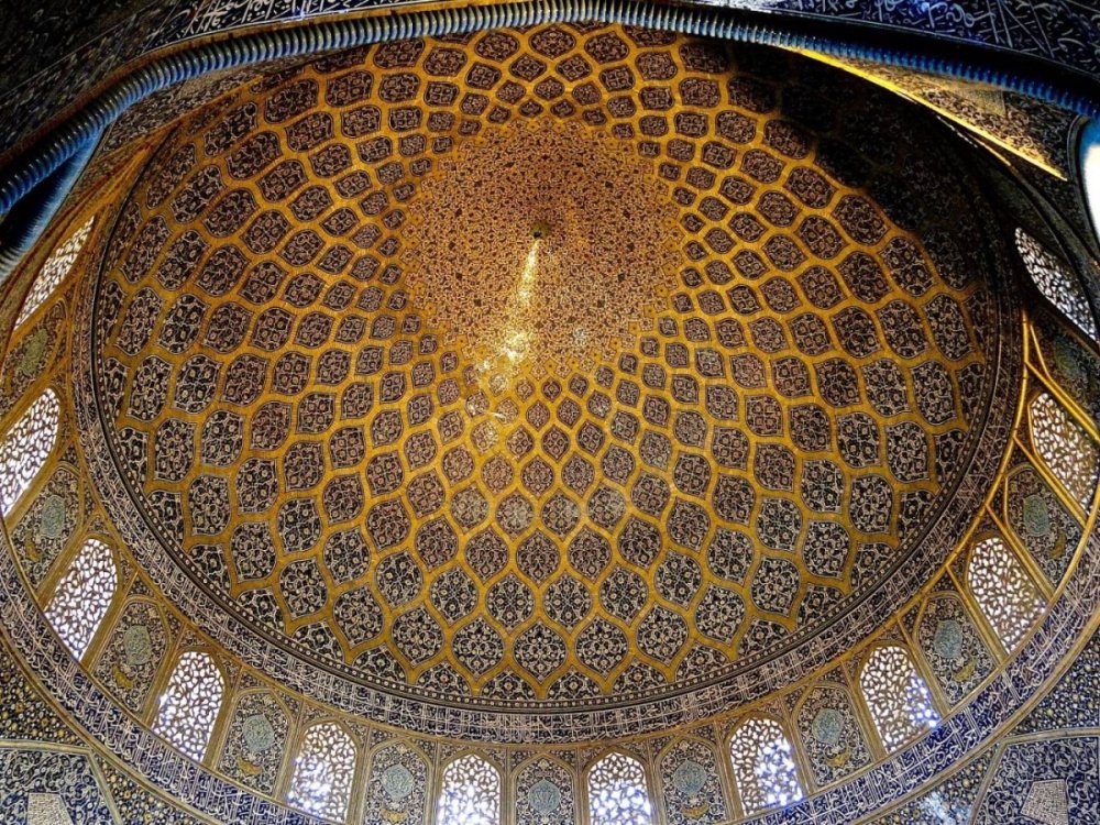 Esfahan_Peacock_Tail_lr2.thumb.jpg.35db5aa06282e7d6dde33b3da80a8a70.jpg