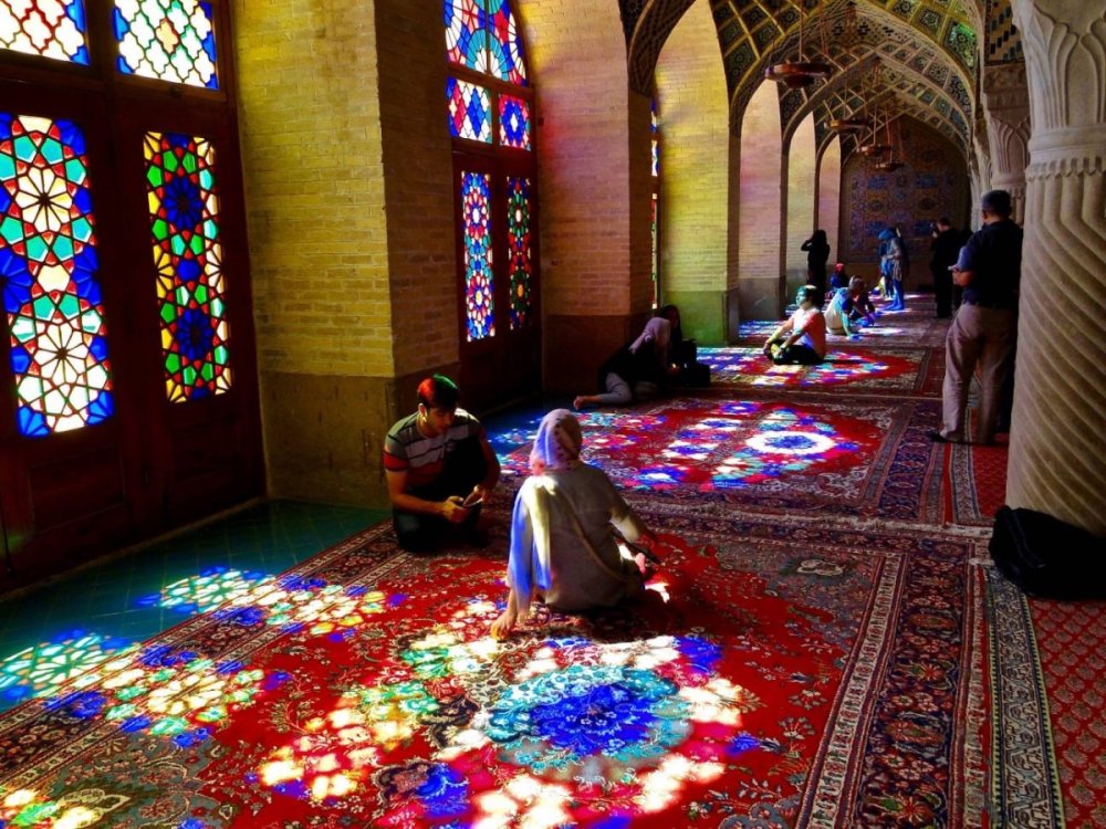Shiraz_Mosque1_lr2.thumb.jpg.63dd00b86039003311a52d914997e051.jpg