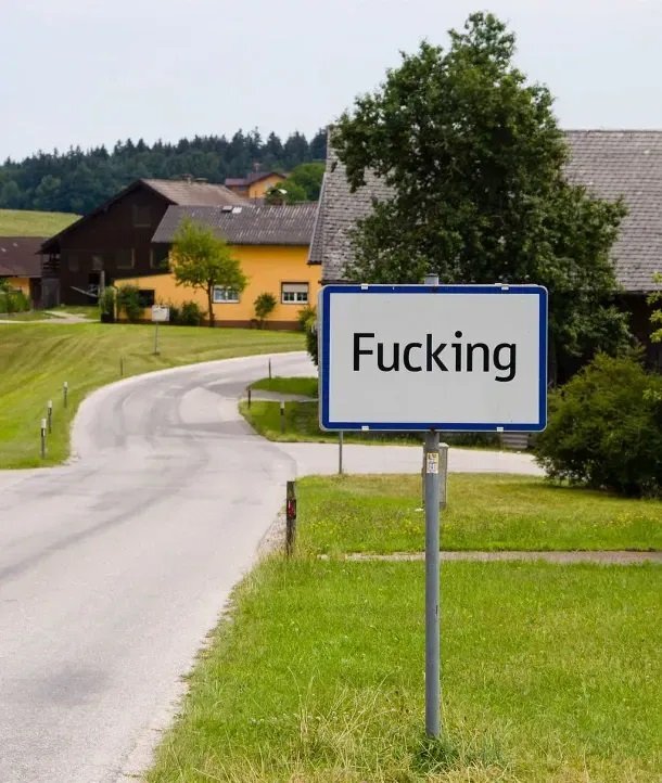 city_limit_sign_of_fucking_austria.jpg.d1c8ac6d818f05244c73bf5f6a2d82ed.jpg