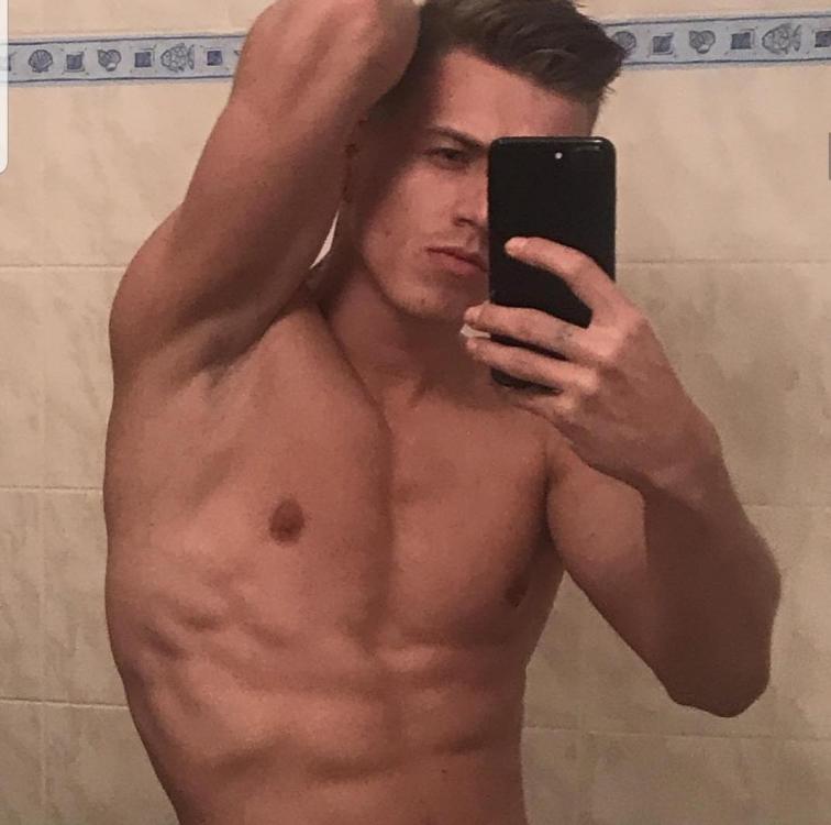 Screenshot_20190927-213735_Instagram.jpg