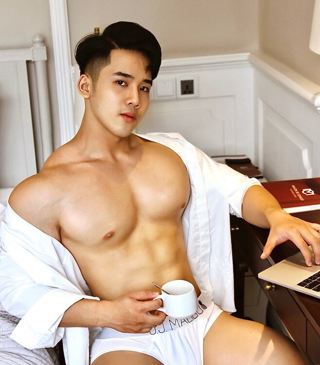 ManAtHome-006.jpg