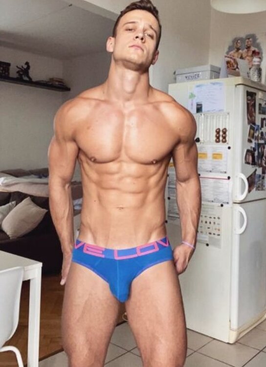 CzechBoy_XXL.thumb.jpg.05c9d37b982d3ce16e5e03bf2500f419.jpg