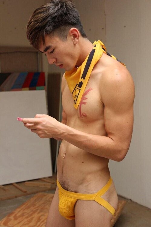 ftumblr_nme8pibHeI1s7qcr1o3_1280.thumb.jpg.53a2e7449818929a83b025efe4af4134.jpg