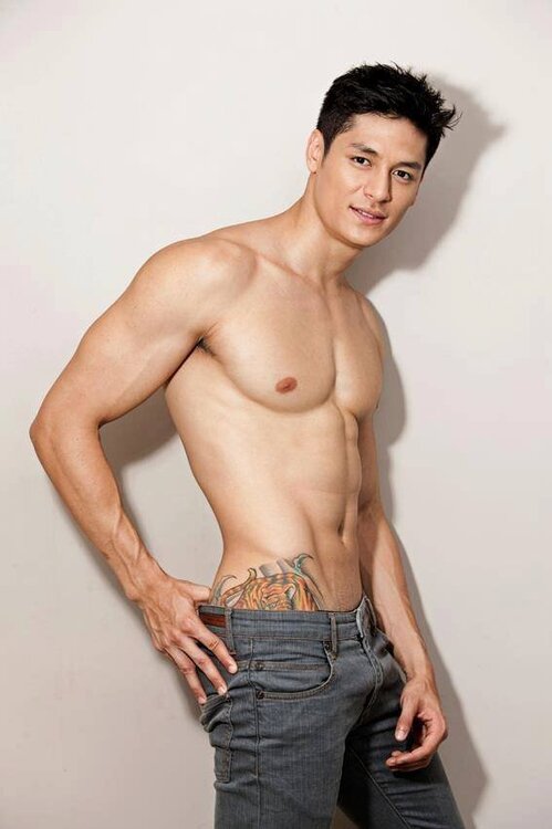 ktumblr_nluwphvErv1tzmwcno2_1280.thumb.jpg.6faa25d80e4601e39a72250301df743d.jpg