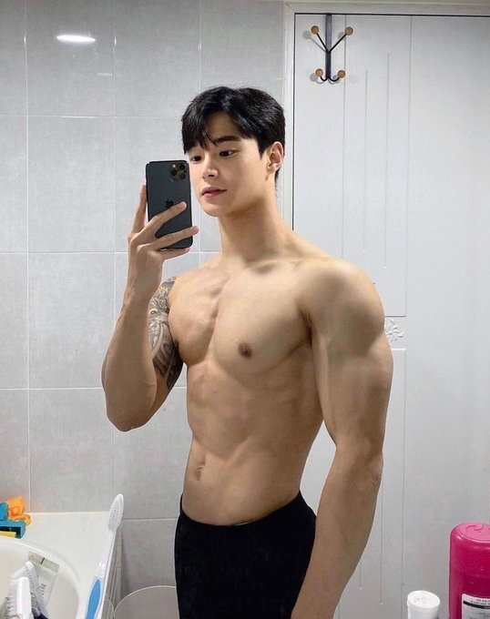 itFMhnQ0YUYAAtaCi.jpg.392bec369d39d3d7405f7c081c3722fe.jpg