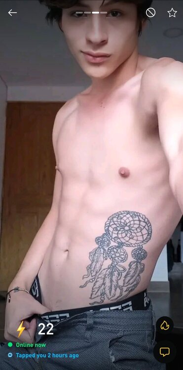 Screenshot_20220305-101155_Grindr.thumb.jpg.475e0d8e8cda7e5e36f84b1f725c4197.jpg