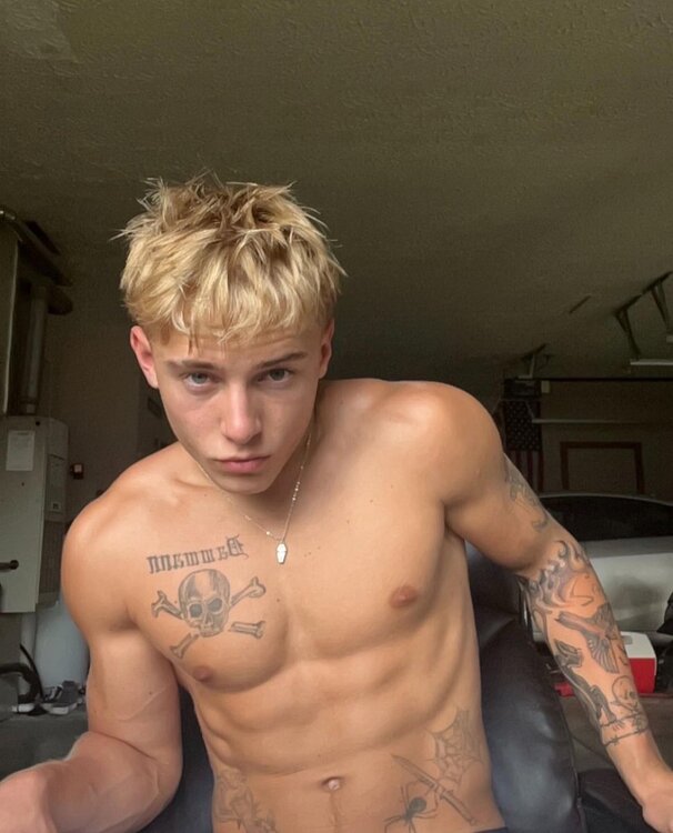 Blonde_1a.jpeg