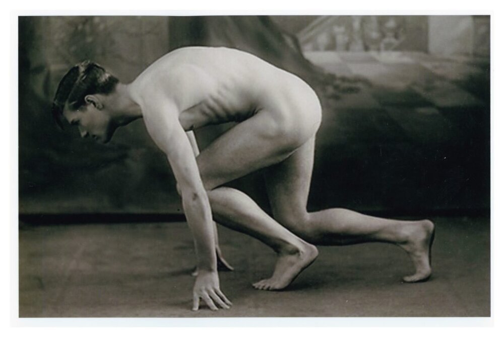 vintage-nude-runner-1024x687.jpg