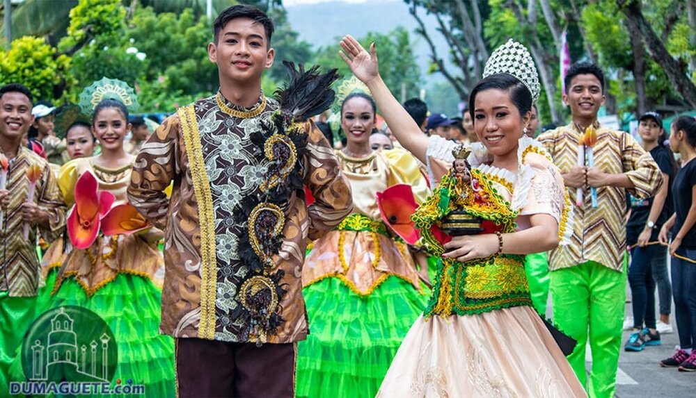 Jimalalud-Sinulog-Festival-2019-Street-Dancing-03-1160x665-1016209417.thumb.jpg.f9873a3756ea7b5423a4cabab7601906.jpg