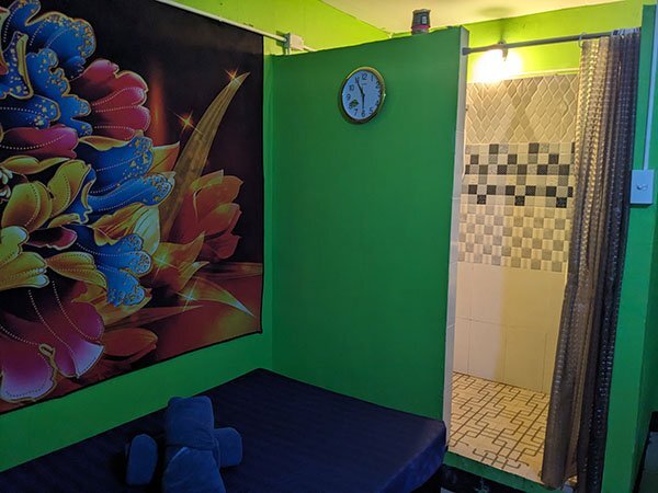 phoenix_massage_600w_303.jpg.a9e7b40807cbe55bea8cfeb1a60d3534.jpg