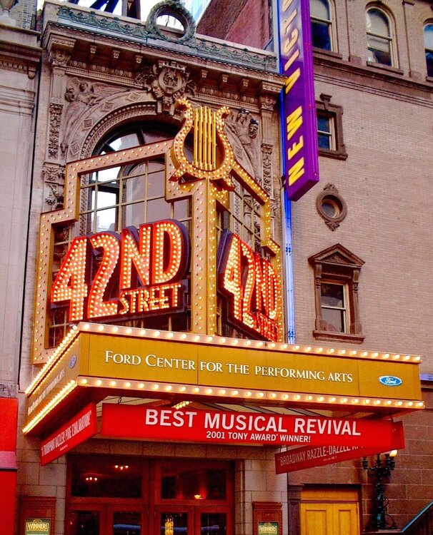 Icon10_ABroadway_Revival_of_42ndStreet.thumb.jpg.b64477a2abe2ea81bb21585e023b1024.jpg