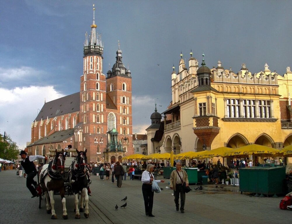 Krakow_Centre_lr.thumb.jpg.2b10968715759de4a437f6934cb06f23.jpg
