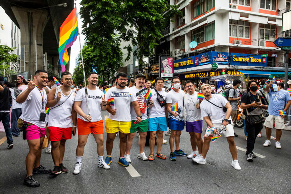 2022_06.05-Bangkok-Gay-Pride-Parade-c-2022_Robert-Dodge-Photography-4506-1024x683.thumb.jpg.a9df98ccc1f25574a3e89da260f5031d.jpg