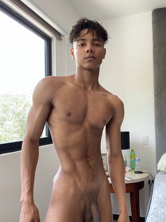 F32H1fYWUAIIzwG.thumb.jpg.f7d1d72c8c8a2db9e654ad799ed6b1ba.jpg