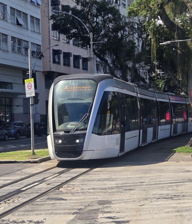 Rio de Janeiro - 2025 - VLT Carioca (Rio de Janeiro Light Rail) .jpg