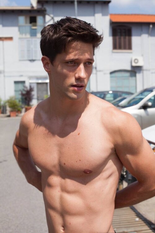Elia Cometti-Model-2015-Shirtless-Casting-Pictures-003.jpg