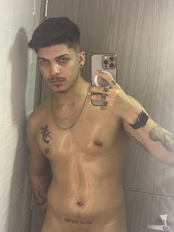 Charlie Hotx759.jpg