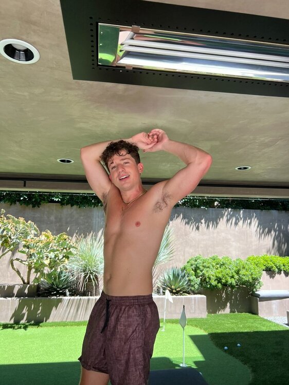 Charlie Puth114.jpg