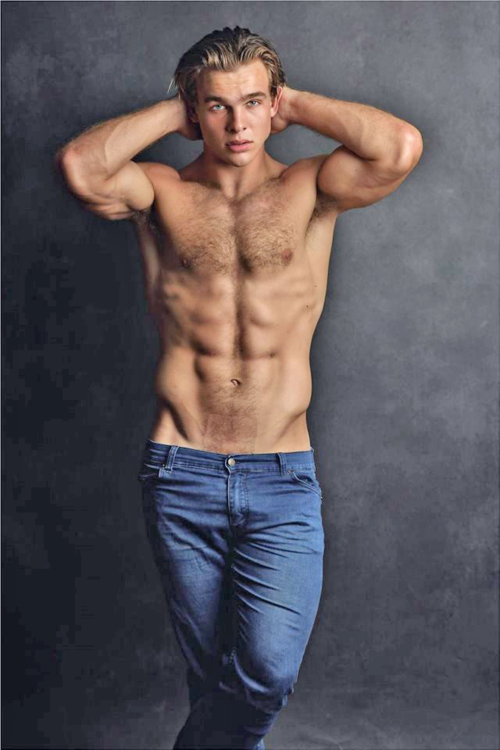 Charlie Taylor976.png