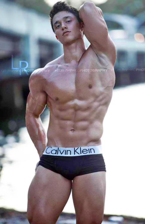 Blake Mouyassar4o1_1280.png