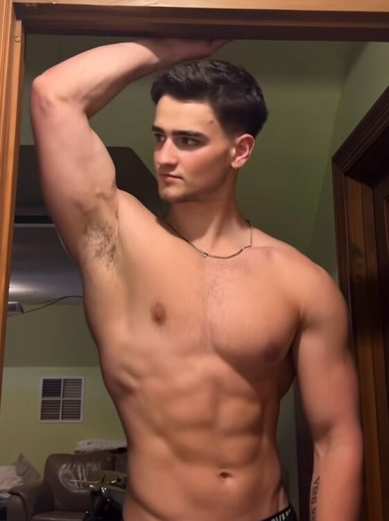 Evan Bodycomb693.jpg