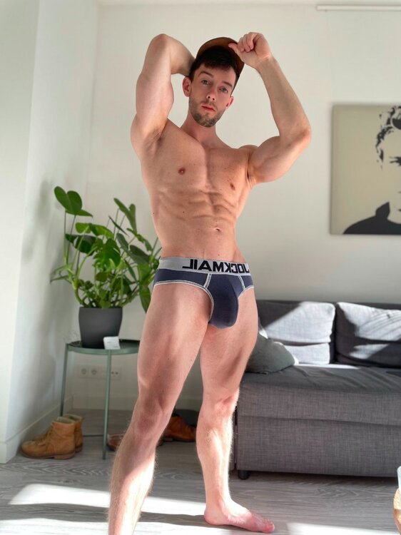 Evan Snowsz2623.jpeg