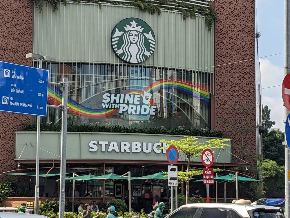 Pride_Starbucks_Saigon.thumb.jpeg.fed4da4dbb33e64ab7687c116945cbe7.jpeg