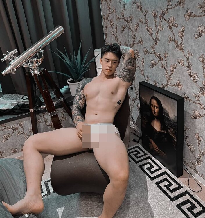 Titus Low173.jpg