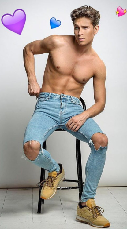 Joey Essex127.png