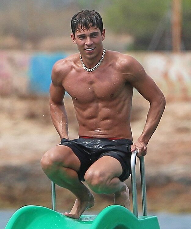 Joey Essex198.jpg