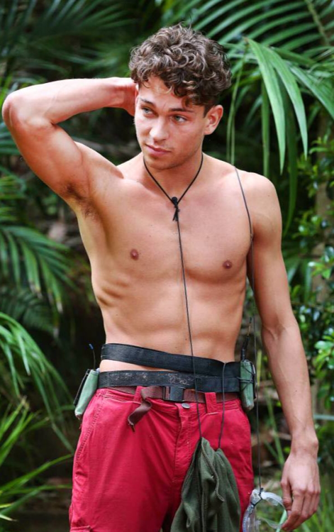 Joey Essex591.png