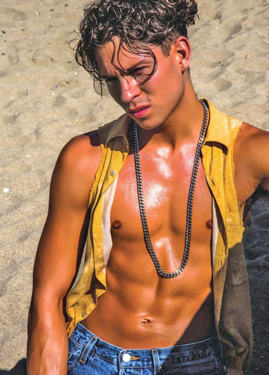Joey Essex826.png