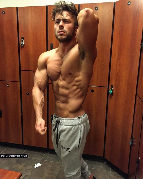 Joey Hornyak2718_n.jpg