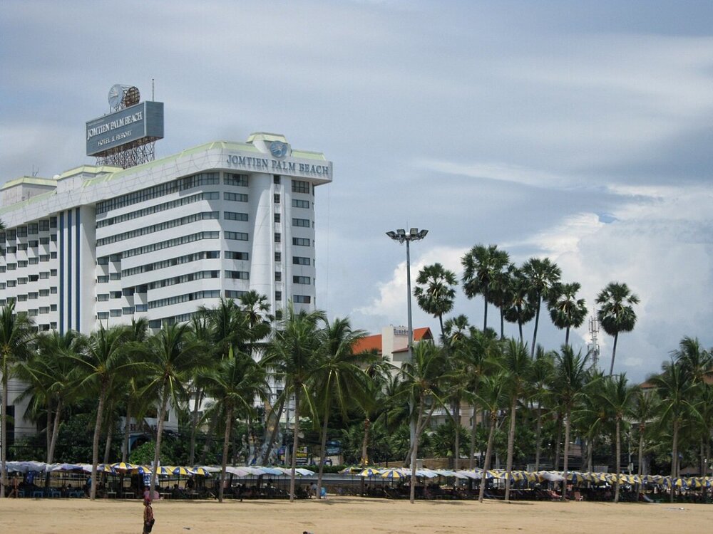 Jomtien_Palm_Beach.thumb.jpg.084ff47deda85548dde5a58227d94a7e.jpg