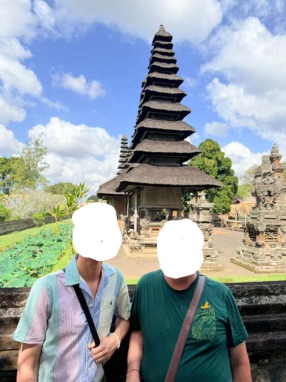 Pura Taman Ayun-defaced.png