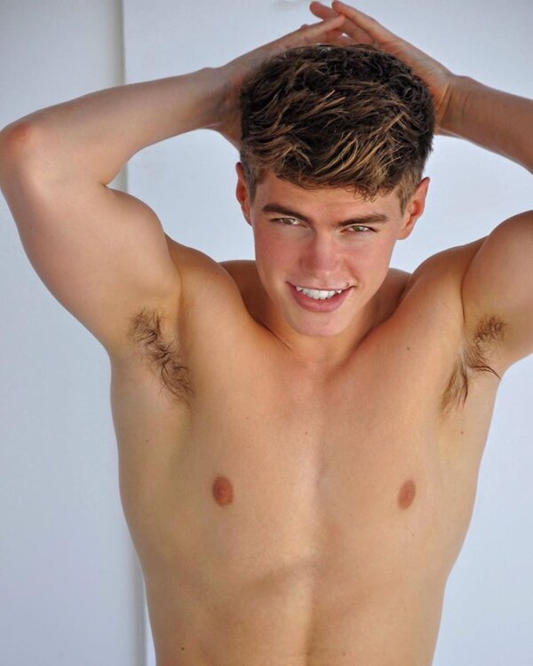 Zander Hodgson037.jpg