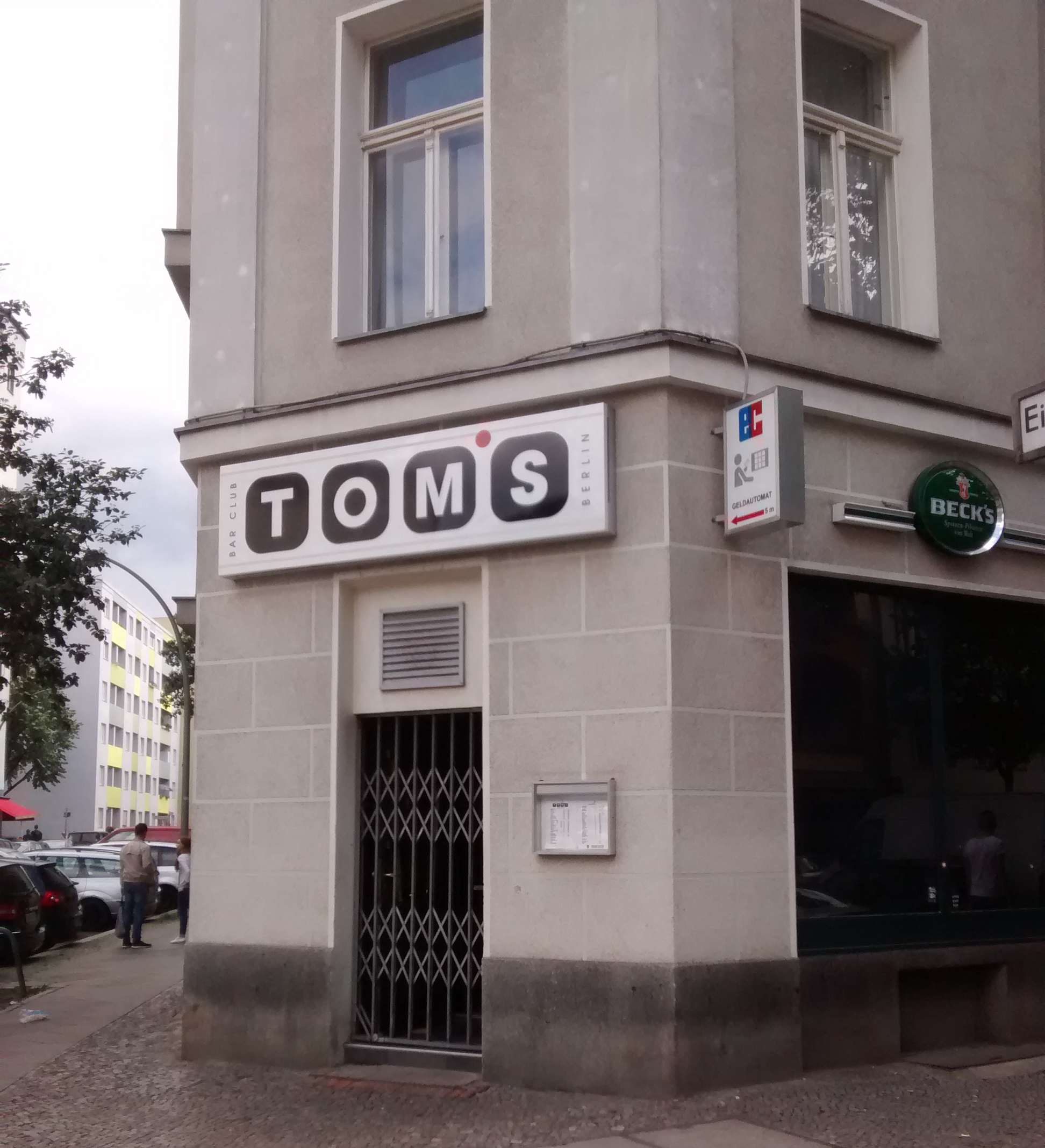 Tom’s Bar